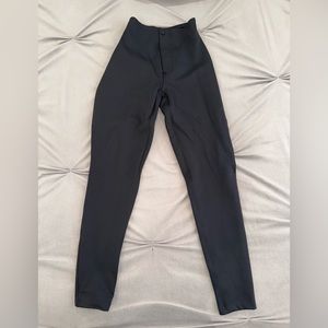 ORIGINAL SOL BEAUTY AND CARE LUXURY BOOTY LEGGINGS